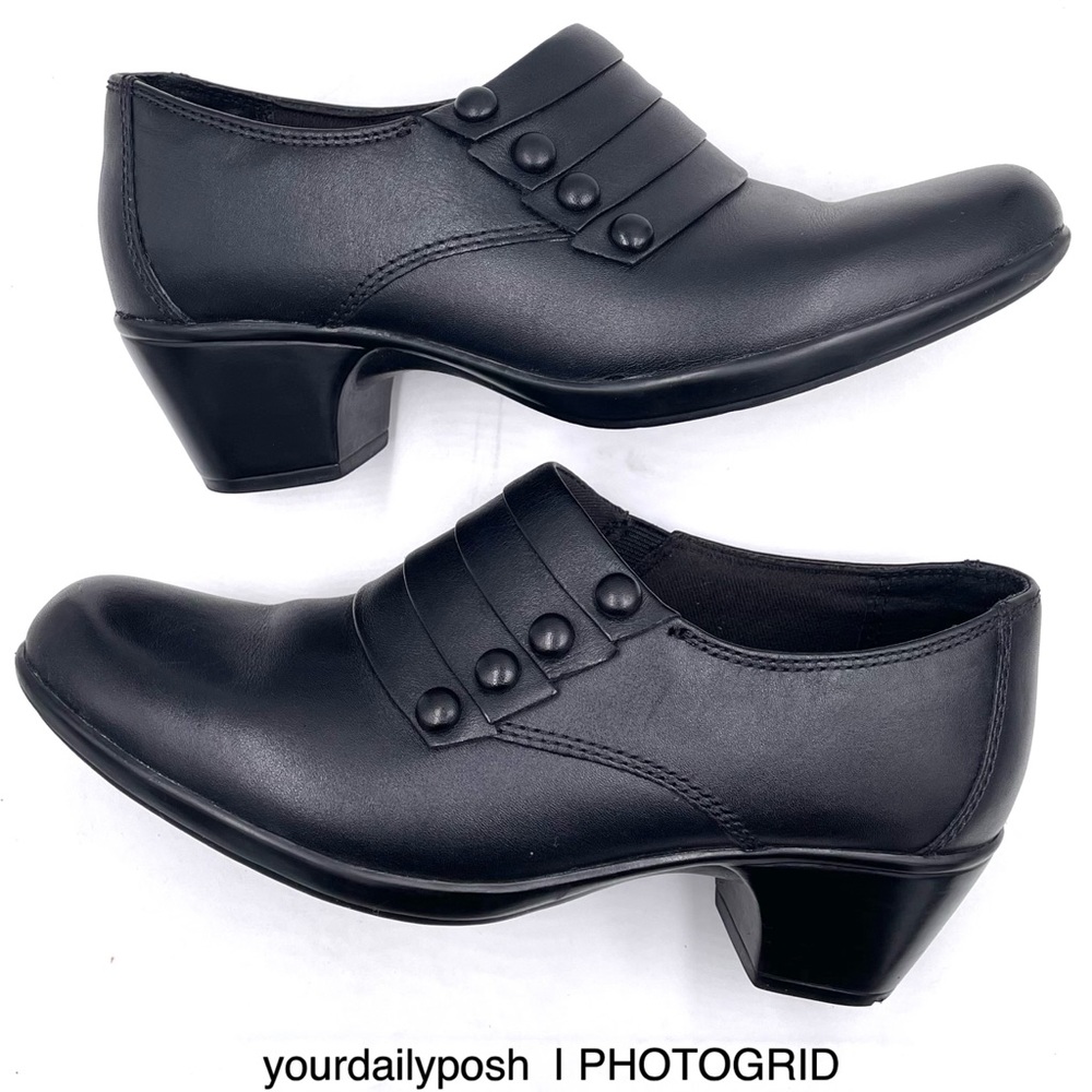 Clarks black leather button ankle booties shooties US women’s size 6.5M